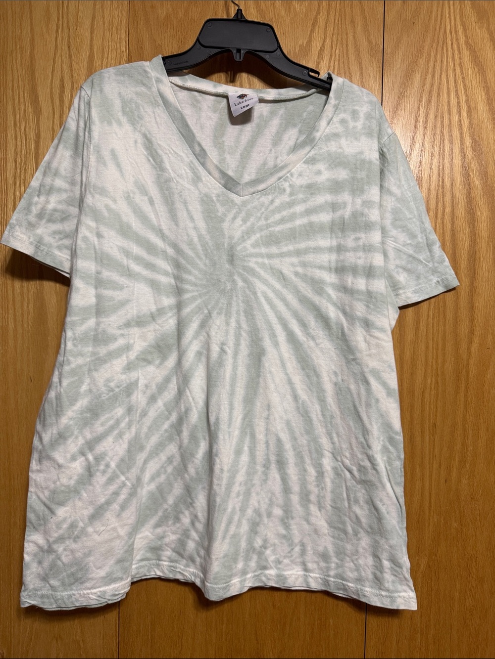 Like Love Women's Short Sleeve V-Neck Tee - Light Mint Tie-Dye